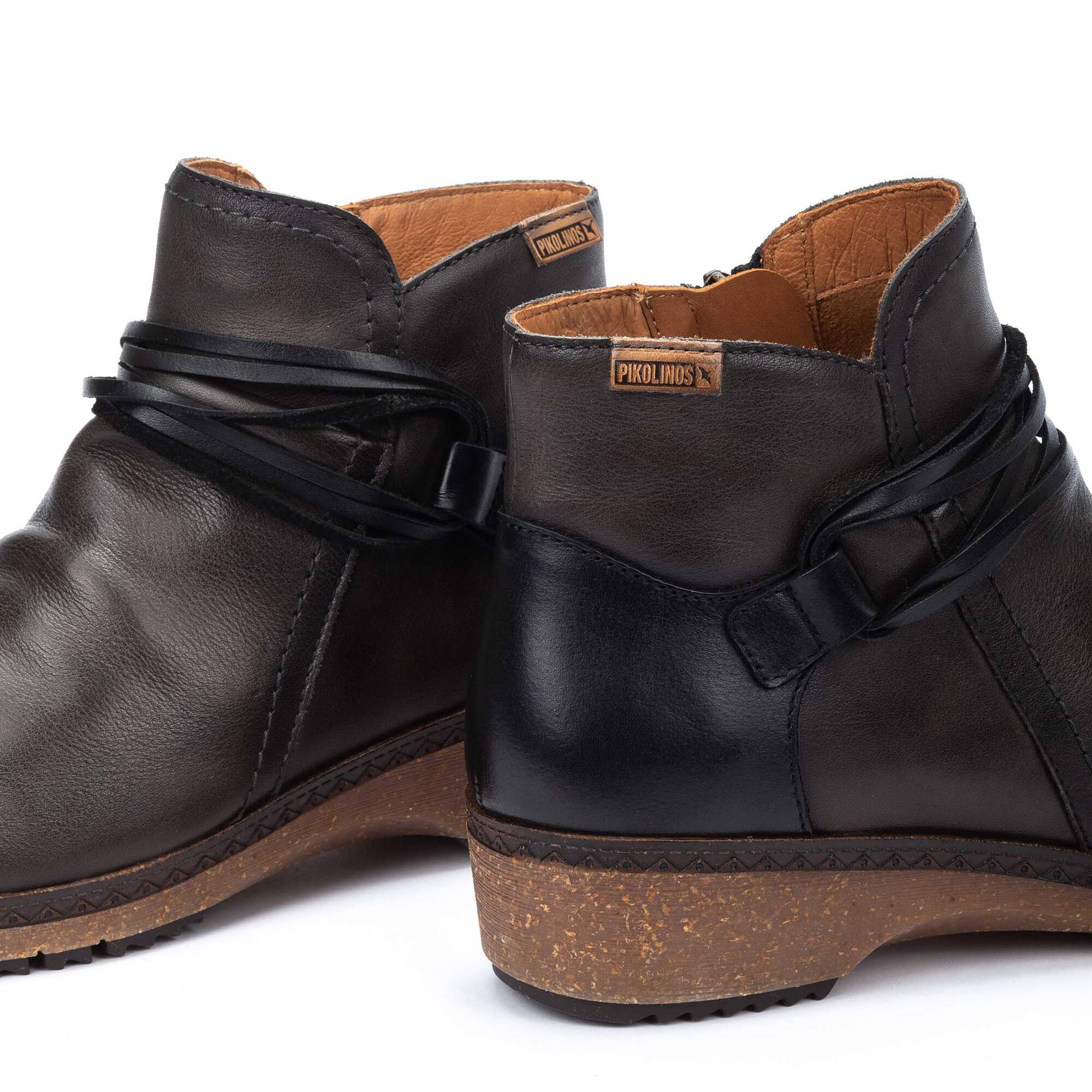 Botines Planos | GRANADA W0W-8980C1, LEAD, large image number 60-W0W-8980C1_058_Pikolinos_GRANADA_LEAD_full.jpg | null