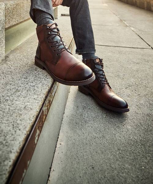 Bot&iacute;n con agujetas  y cremallera para hombre , YORK M2M , YORK M2M-8156C1 , CUERO