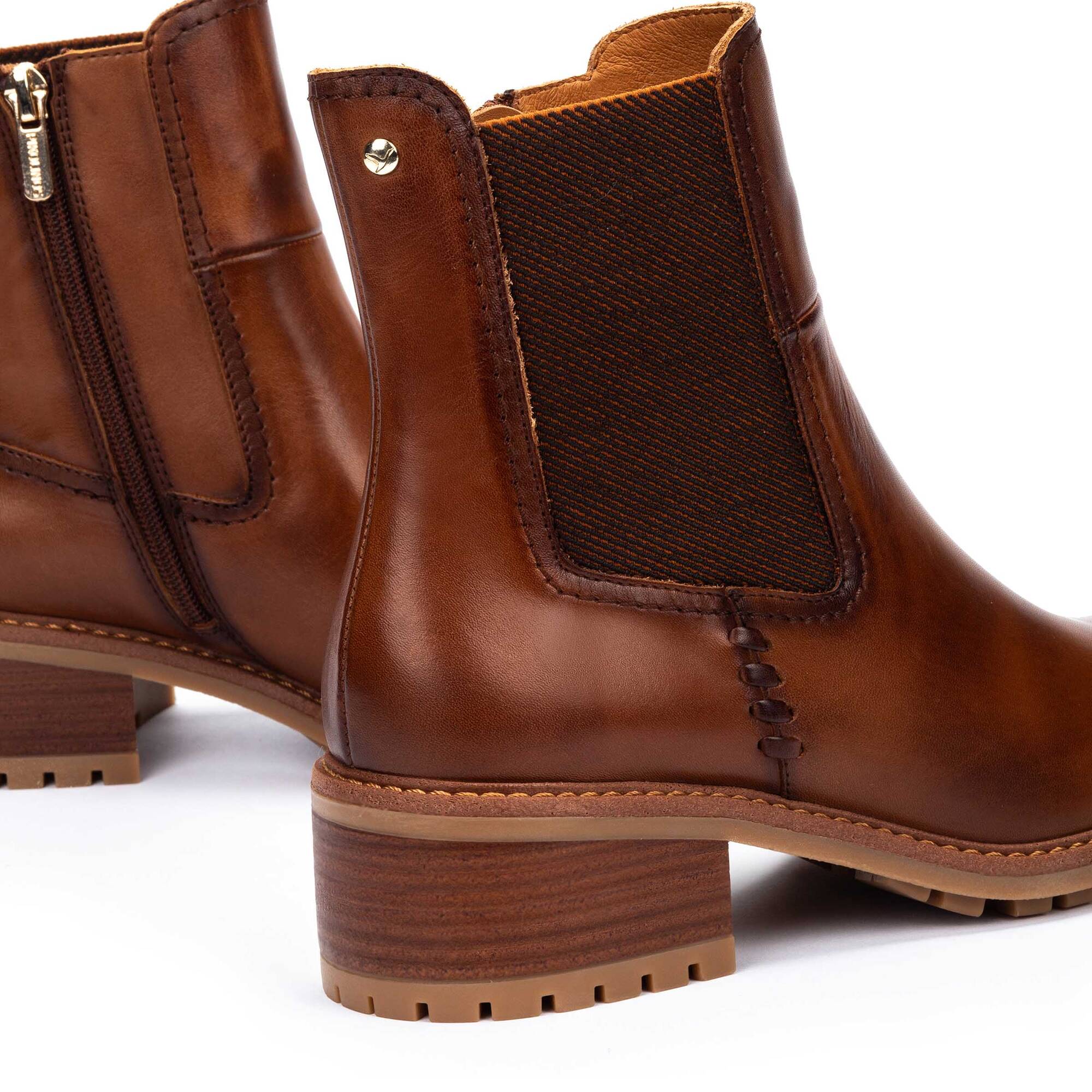 Botines con Tac&oacute;n | MEDINA W0D-8792, CUERO, large image number 60-W0D-8792_202_Pikolinos_MEDINA_CUERO_full.jpg | null