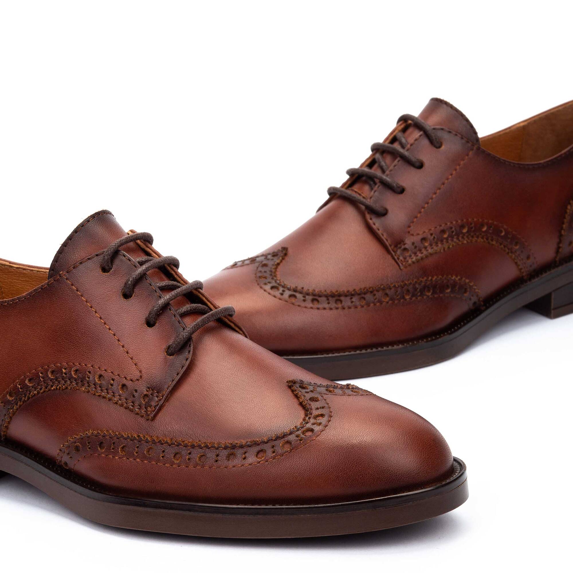 Zapatos planos y Flats | PUERTOLLANO W3C-4868, COGNAC, large image number 60-W3C-4868_201_Pikolinos_PUERTOLLANO_COGNAC_full.jpg | null