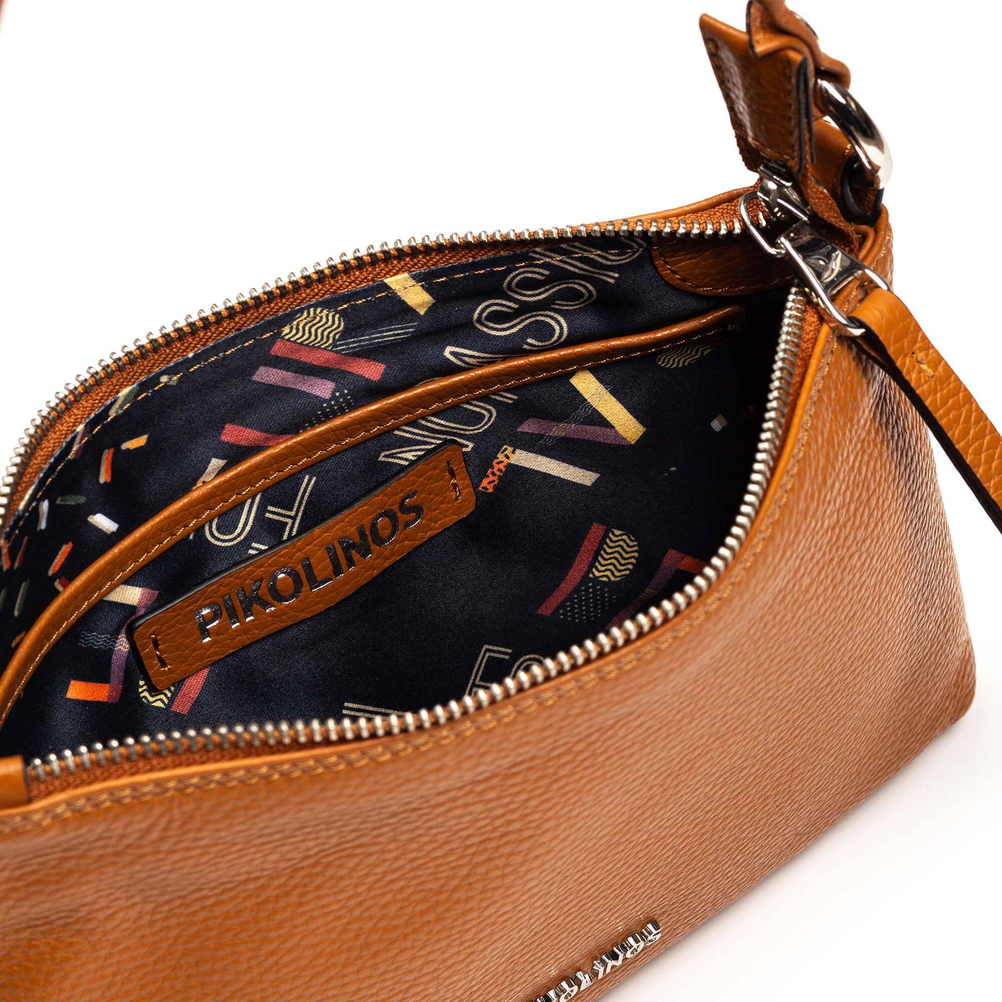 null | DURANGO WHA-1133, BRANDY, large image number 100-WHA-1133_250_Pikolinos_DURANGO_BRANDY_full.jpg | null