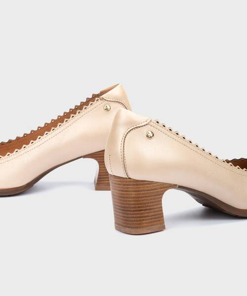 Zapatos tac&oacute;n | LUGO W8P-5883CP | MARFIL | Pikolinos