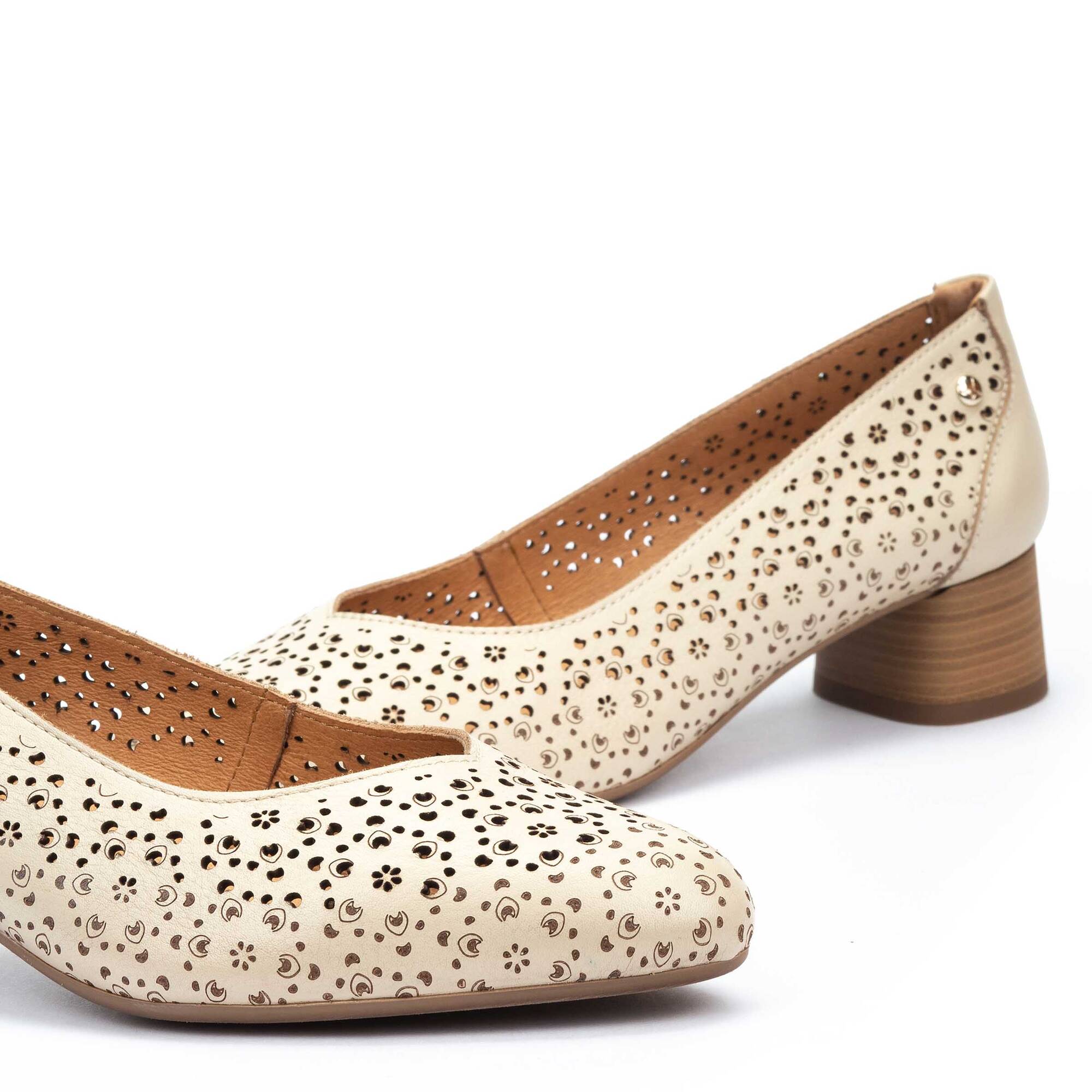 Tacones | MIRAVET W3R-5603, MARFIL, large image number 60-W3R-5603_807_Pikolinos_MIRAVET_MARFIL_full.jpg | null