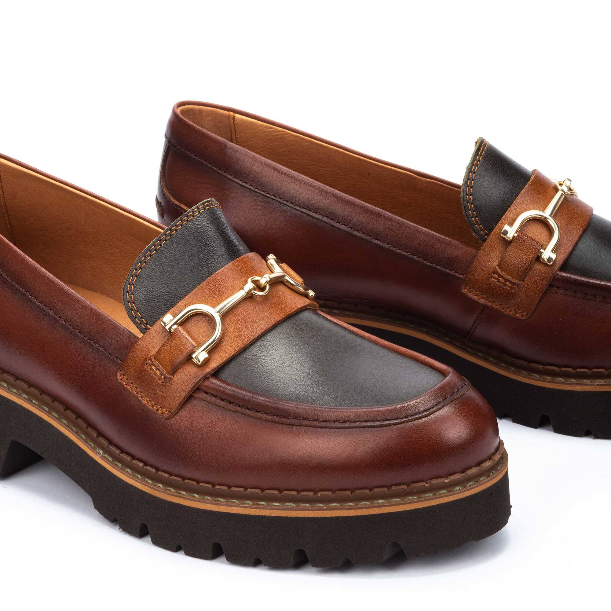 null | VICAR W6S-3889C1, COGNAC, large image number 60-W6S-3889C1_201_Pikolinos_VICAR_COGNAC_full.jpg | null