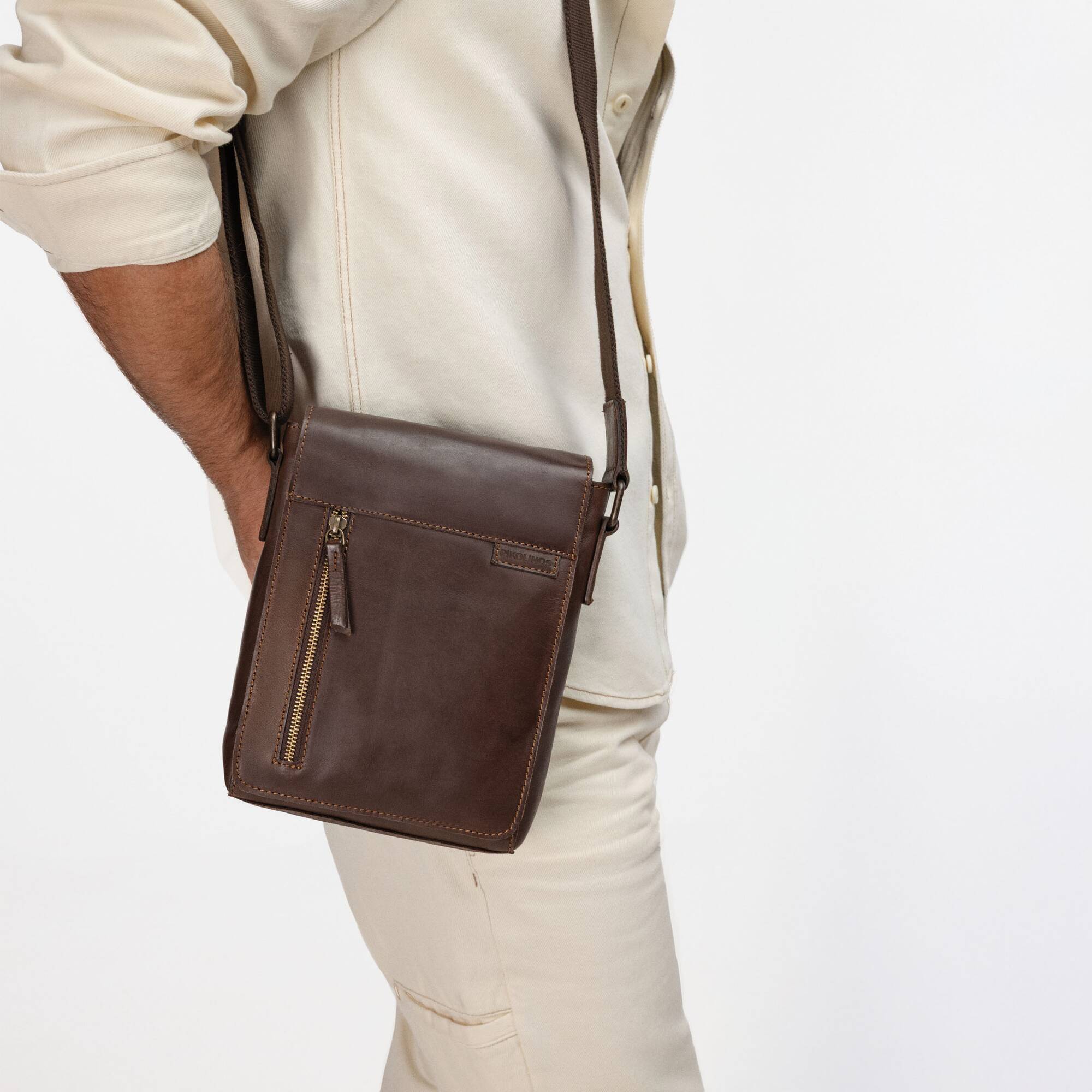 null | CAIMARI MHA-166, BROWN, large image number 90-MHA-166_101_Pikolinos_BOLSOS_BROWN_full.jpg | null