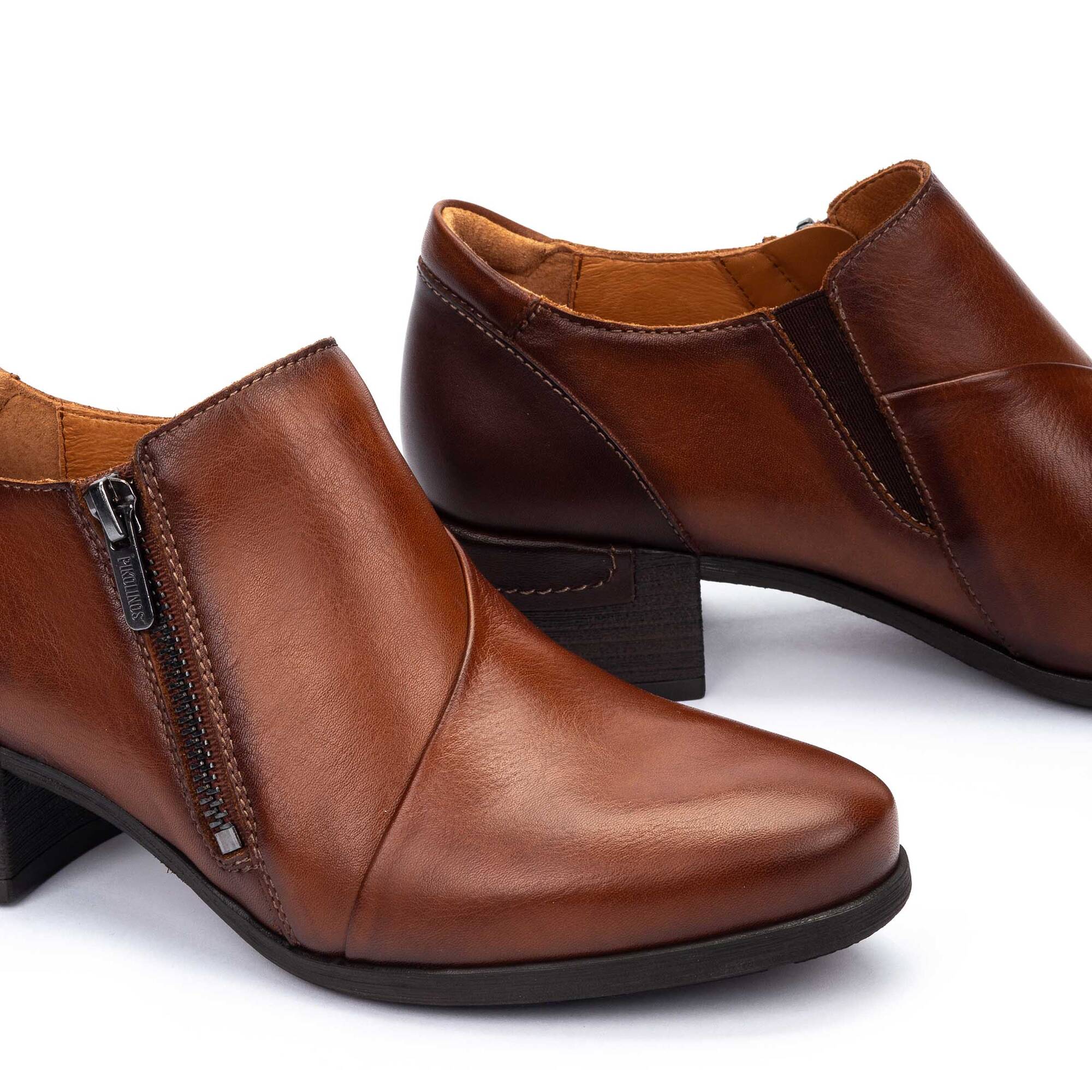 Tacones | MALAGA W6W-5902C1, CUERO, large image number 60-W6W-5902C1_202_Pikolinos_MALAGA_CUERO_full.jpg | null